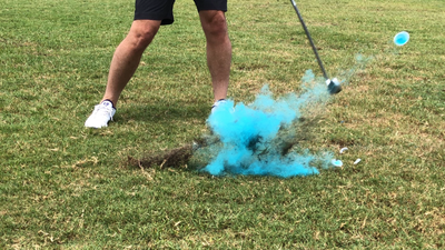 Gender Reveal Golf Balls - 4 balls - 2 pink & 2 blue